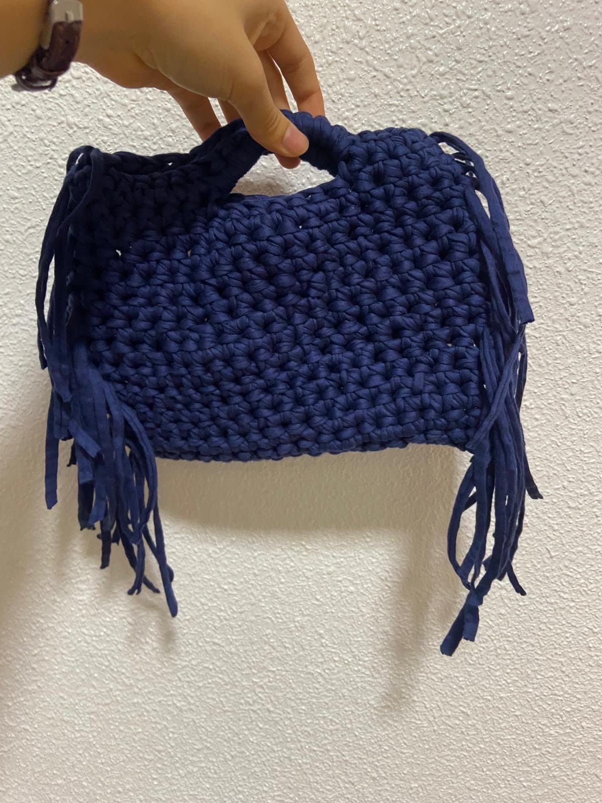 Azul con flecos: Vista frontal